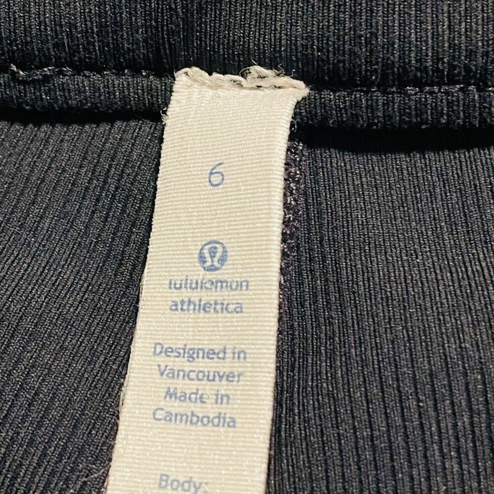 Lululemon Athletica Women's Cropped Pants Size 6 Black Stretch Nylon/Spandex - Picture 3 of 8